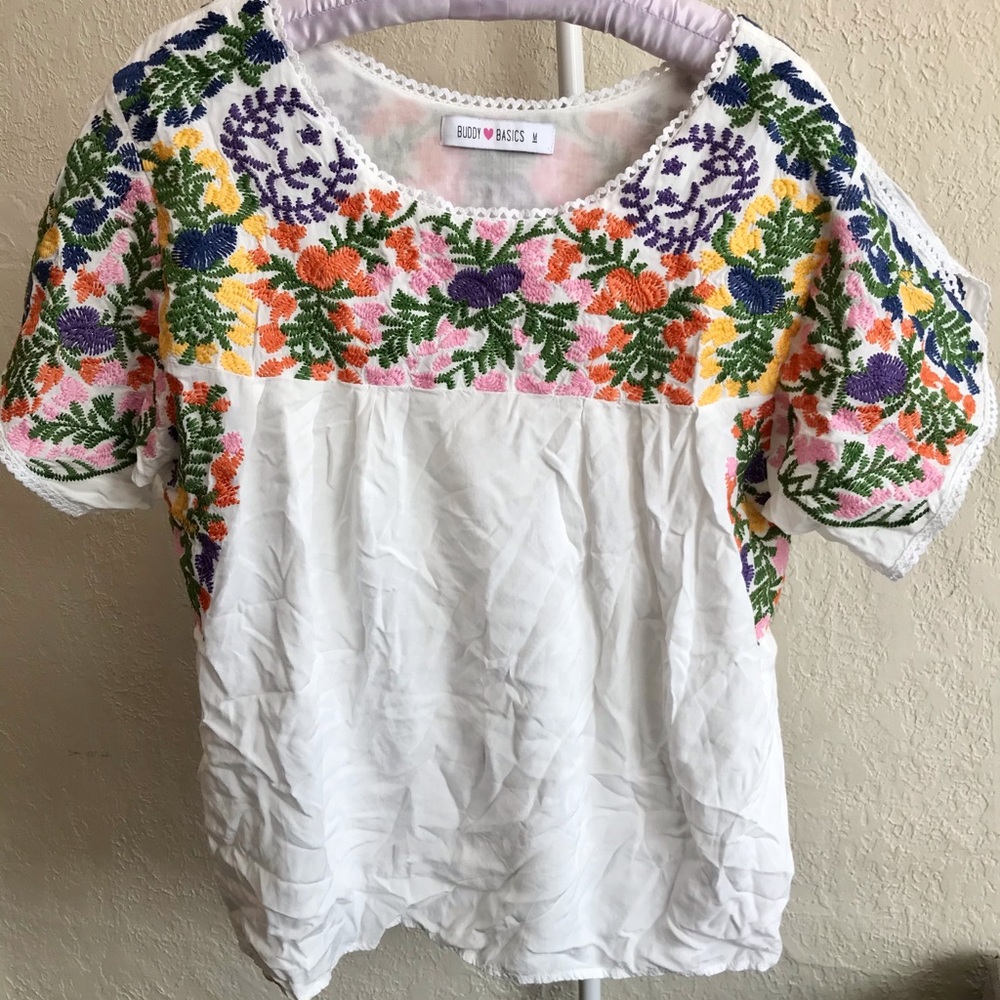 Floral embroidered women’s summer top